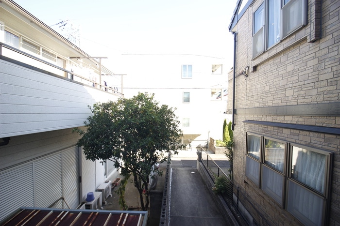 物件内観写真22　(室内からの展望)