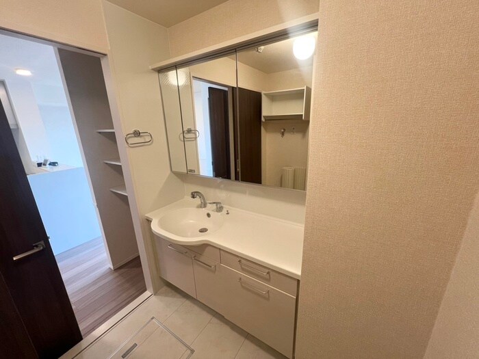 物件内観写真12　(洗面)