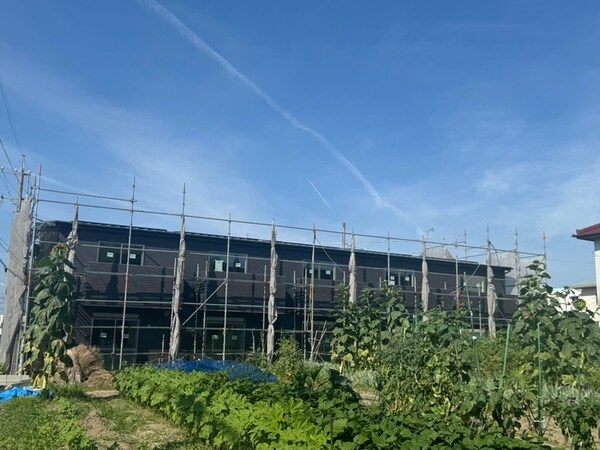 建築中