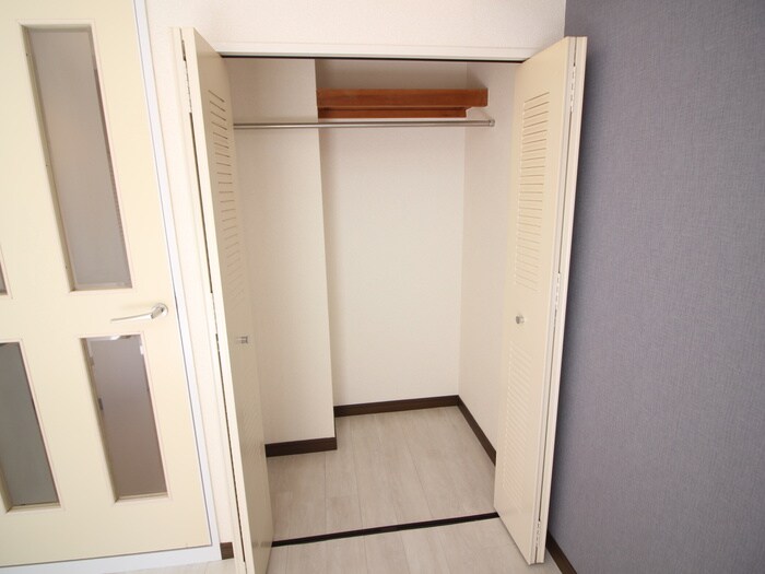 物件内観写真16　(収納)