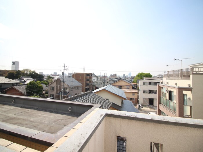 物件内観写真22　(室内からの展望)