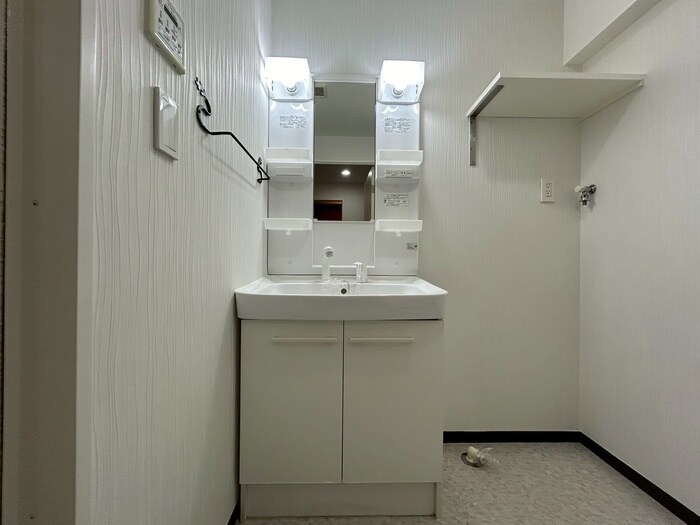 物件内観写真10　(洗面)