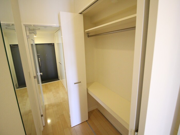 物件内観写真12　(収納)