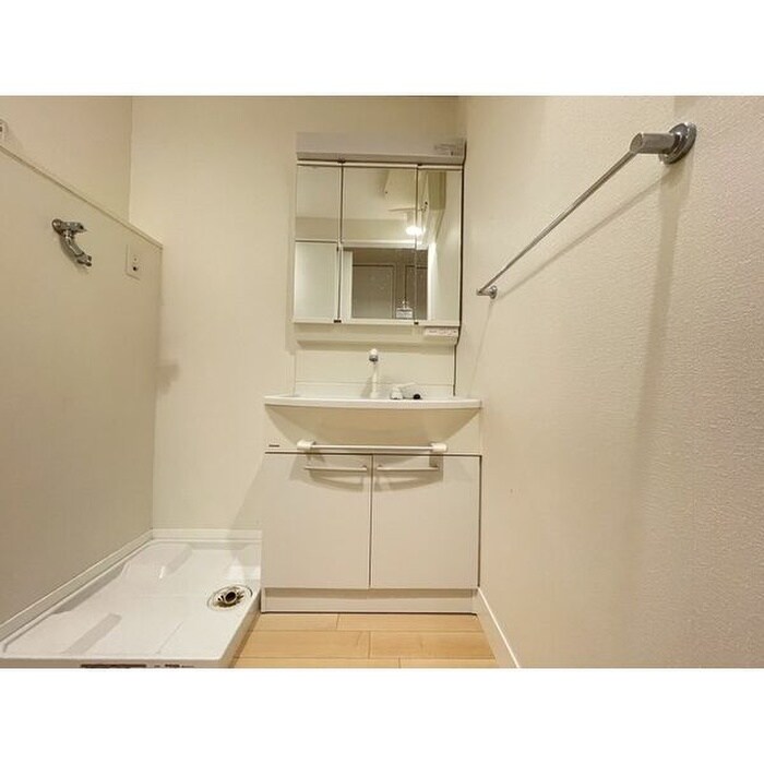 物件内観写真15　(洗面)