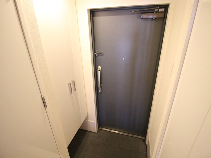 物件内観写真17　(玄関)