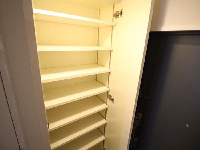 物件内観写真18　(靴箱)