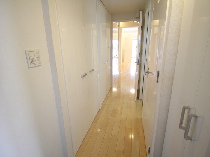 物件内観写真19　(廊下)