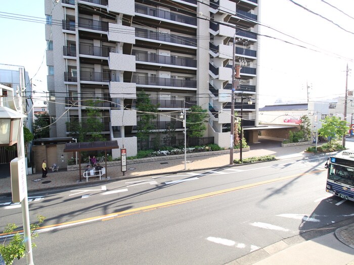 物件内観写真21　(室内からの展望)