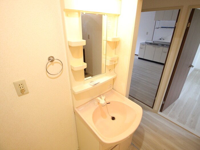 物件内観写真11　(洗面)