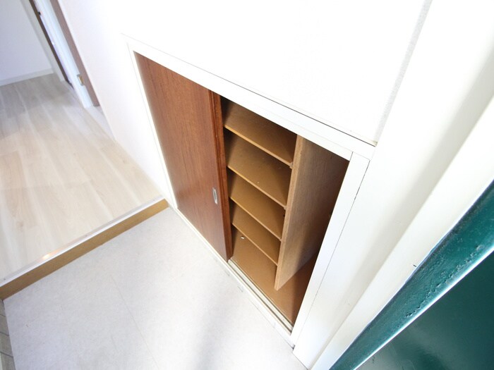 物件内観写真14　(靴箱)