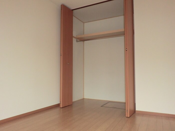 物件内観写真11　(収納)