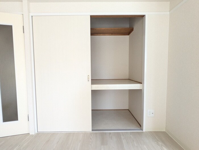 物件内観写真10　(収納)