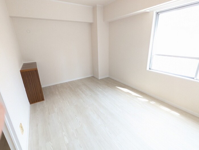 物件内観写真18　(居室)