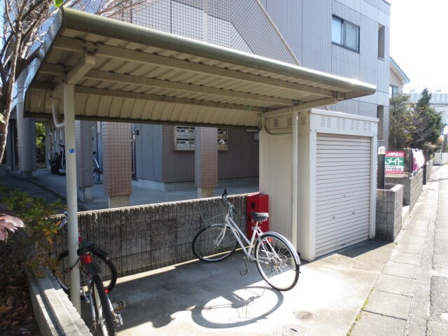 物件外観写真3　(駐輪場)