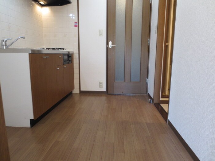 物件内観写真12　(廊下)