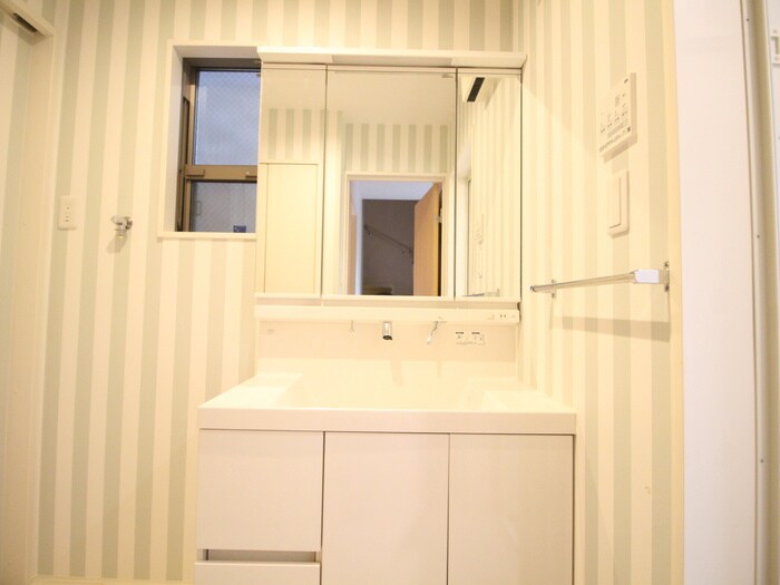 物件内観写真15　(洗面)