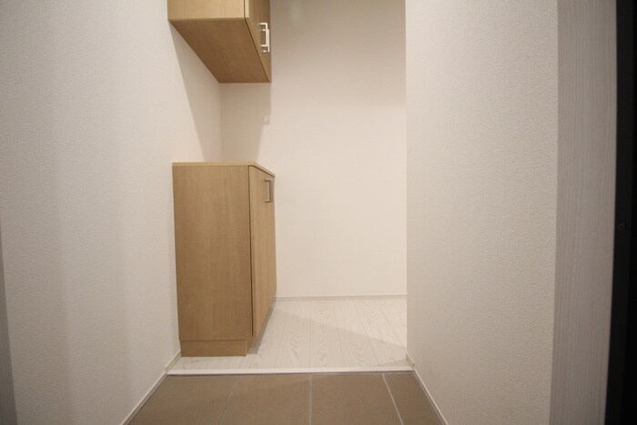 物件内観写真15　(玄関)