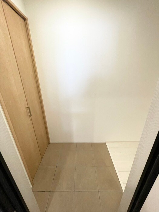 物件内観写真17　(玄関)