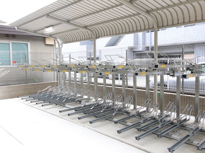 物件外観写真4　(駐輪場)