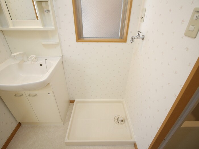 物件内観写真20　(洗濯機置場)