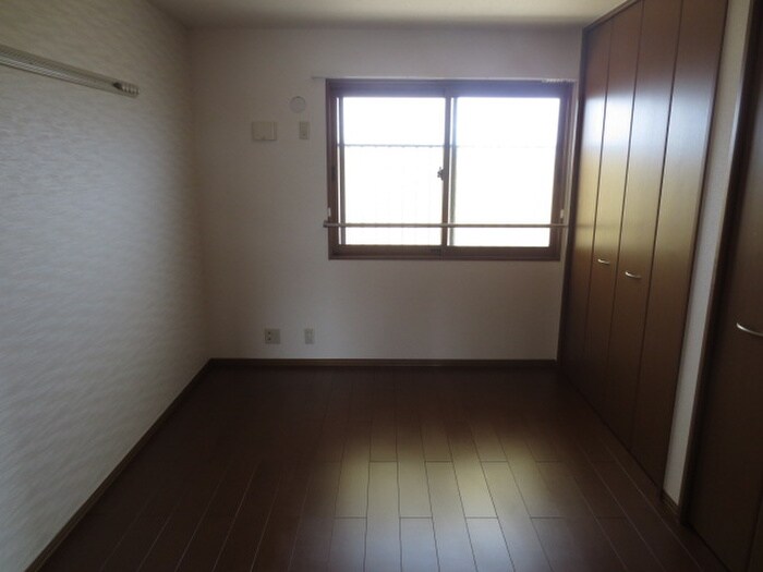 物件内観写真10　(居室)