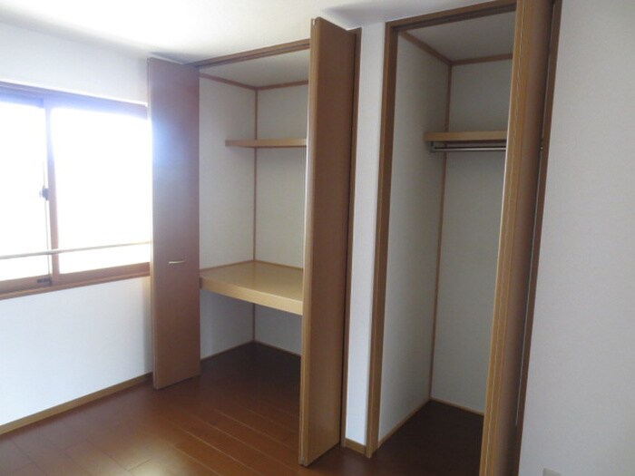 物件内観写真11　(収納)