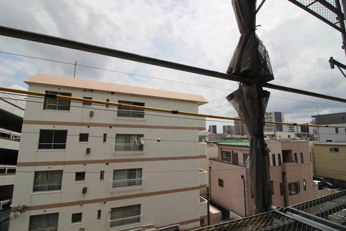 物件内観写真17　(室内からの展望)