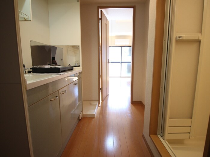 物件内観写真21　(廊下)