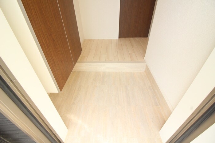 物件内観写真6　(玄関)