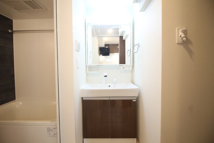 物件内観写真13　(洗面)