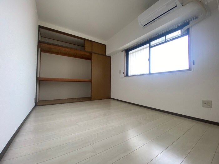 物件内観写真11　(収納)