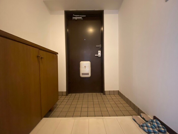 物件内観写真17　(玄関)