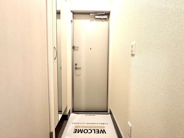 物件内観写真15　(玄関)