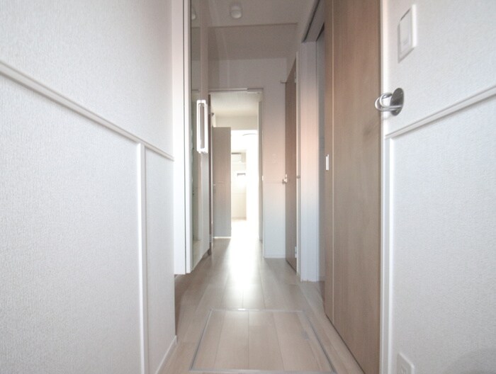 物件内観写真16　(廊下)
