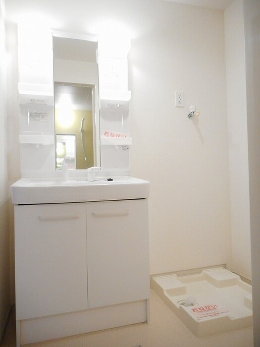 物件内観写真8　(洗面)