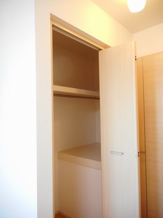 物件内観写真13　(収納)