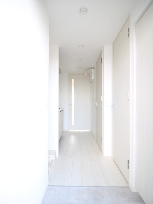 物件内観写真13　(玄関)