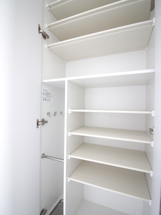 物件内観写真18　(靴箱)