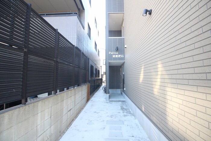 物件外観写真6　(エントランス部分)