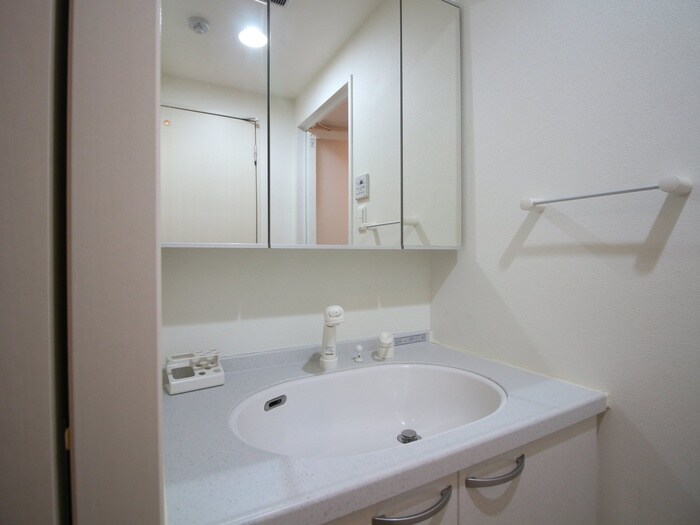 物件内観写真11　(洗面)