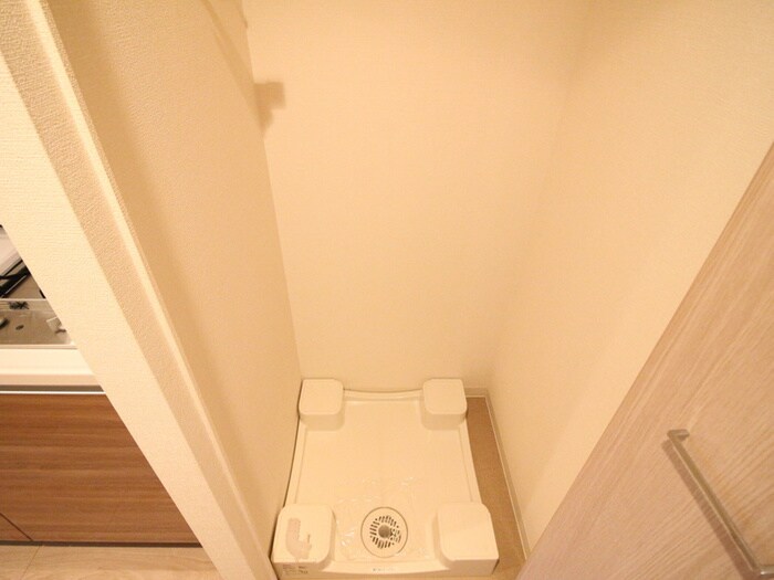 物件内観写真14　(洗濯機置場)