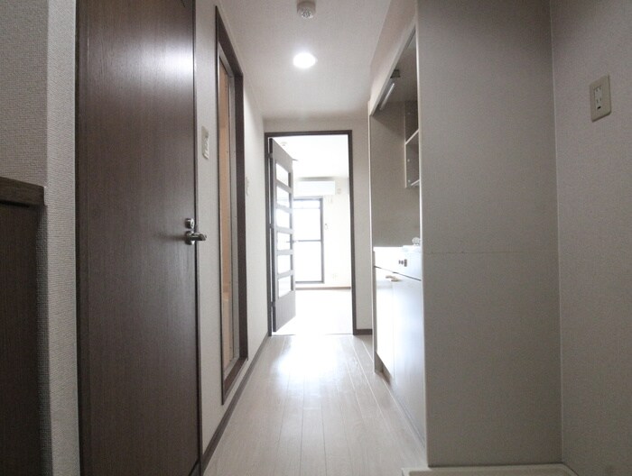 物件内観写真18　(廊下)