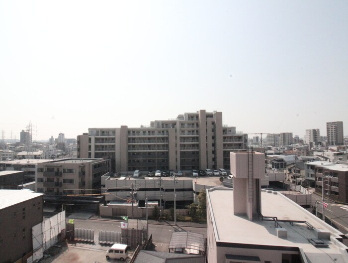 物件内観写真22　(室内からの展望)