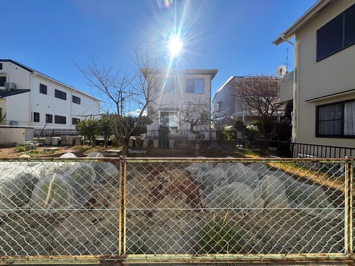 物件内観写真15　(室内からの展望)