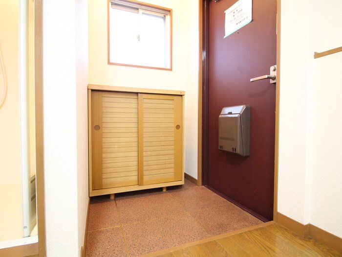 物件内観写真19　(玄関)