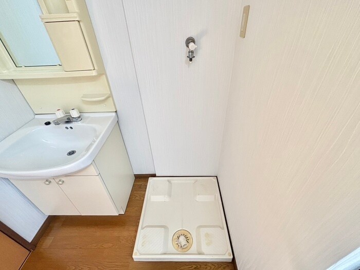 物件内観写真19　(洗濯機置場)