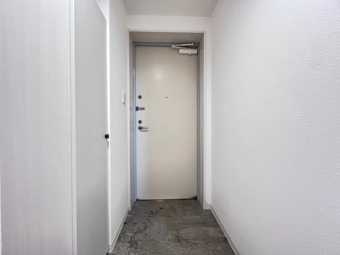 物件内観写真17　(玄関)