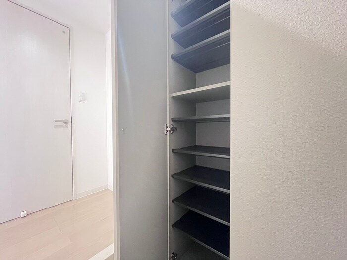 物件内観写真18　(靴箱)