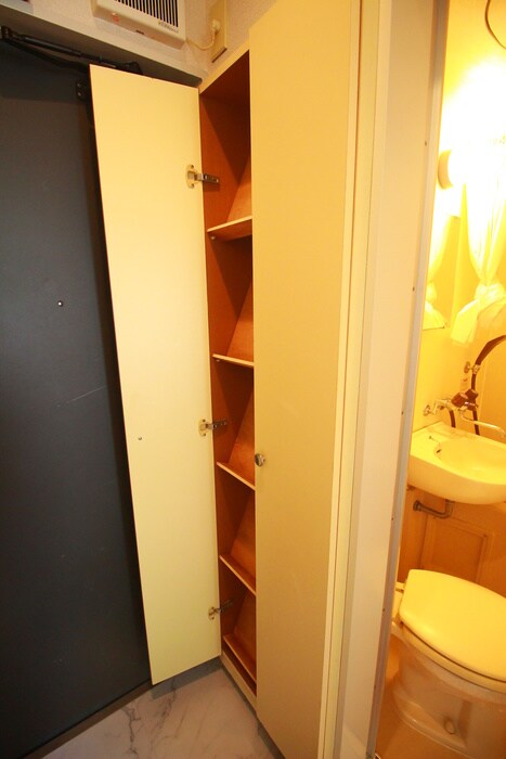 物件内観写真16　(靴箱)