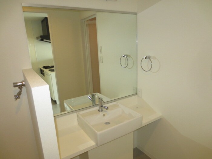 物件内観写真9　(洗面)